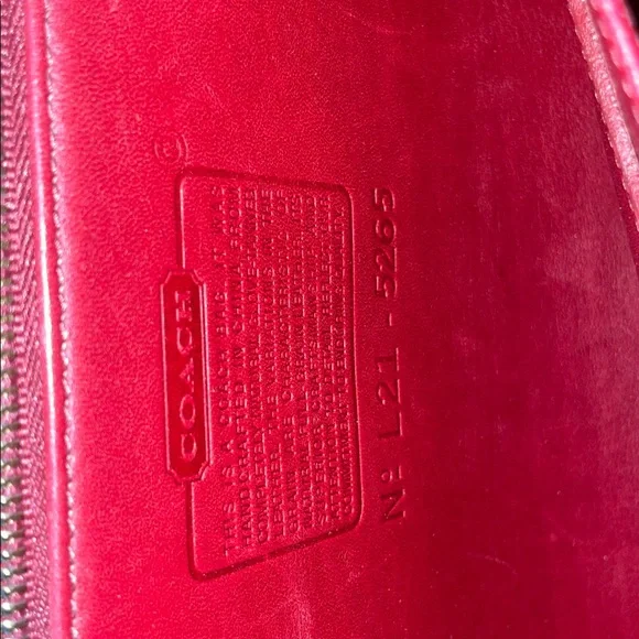 Coach dark red Leather attaché briefcase with Gold brass accents - Picture 3 of 6